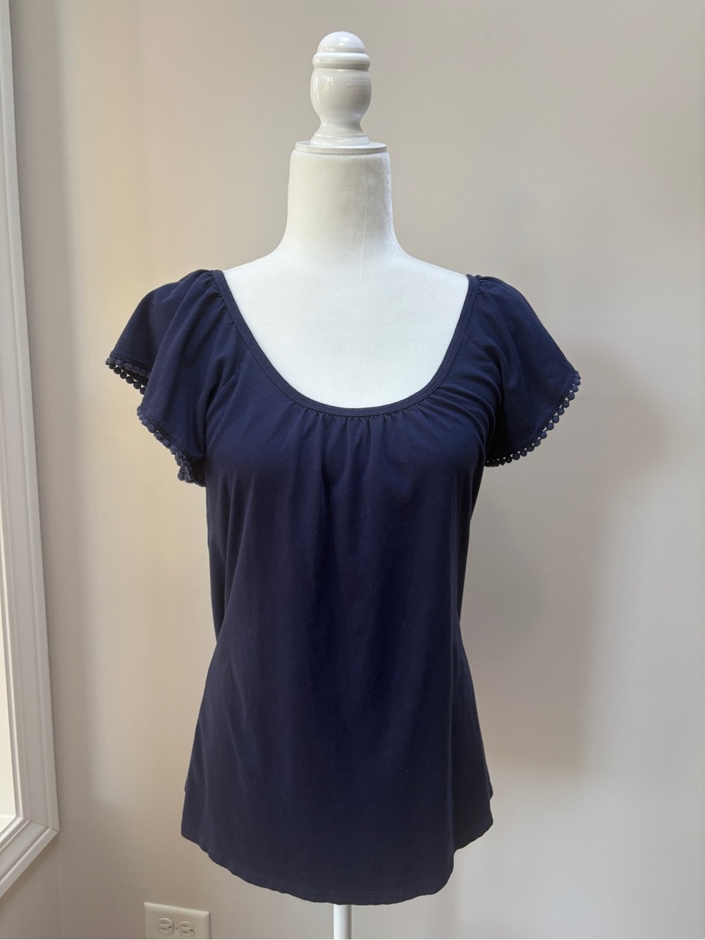 Gap Women’s Scoop Neck Short Sleeve Top in Navy Blue with Pom Pom Sleeve Trim